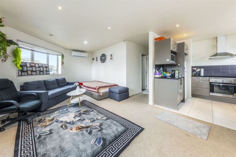 Photo of property in 92 Portage Road, New Lynn, Auckland, 0600
