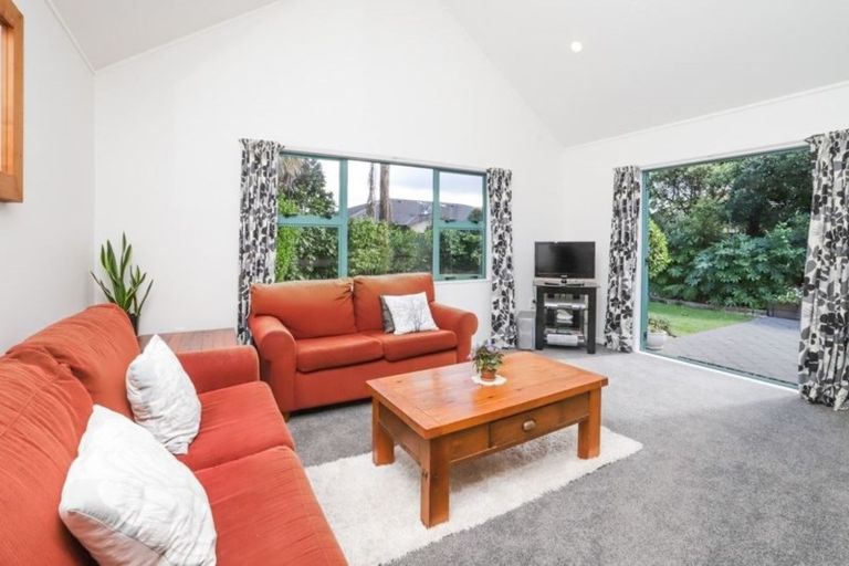 Photo of property in 14 Bramley Drive, Rototuna, Hamilton, 3210