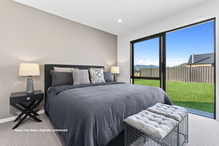 Photo of property in 11 Packer Road, Wanaka, 9382