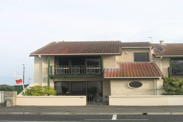 Photo of property in 521 Marine Parade, Napier South, Napier, 4110