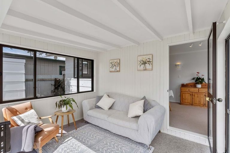 Photo of property in 13 Atua Street, Waikanae Beach, Waikanae, 5036