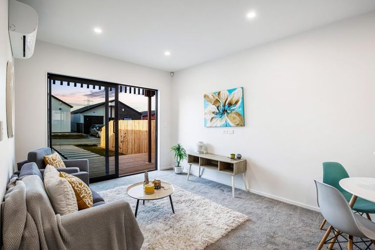 Photo of property in 12 Taiororua Avenue, Massey, 0614