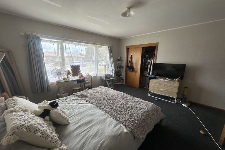 Photo of property in 1 Liston Crescent, Hillcrest, Hamilton, 3216