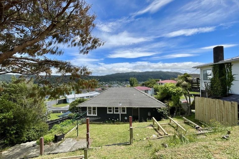 Photo of property in 4 Pollard Street, Wainuiomata, Lower Hutt, 5014