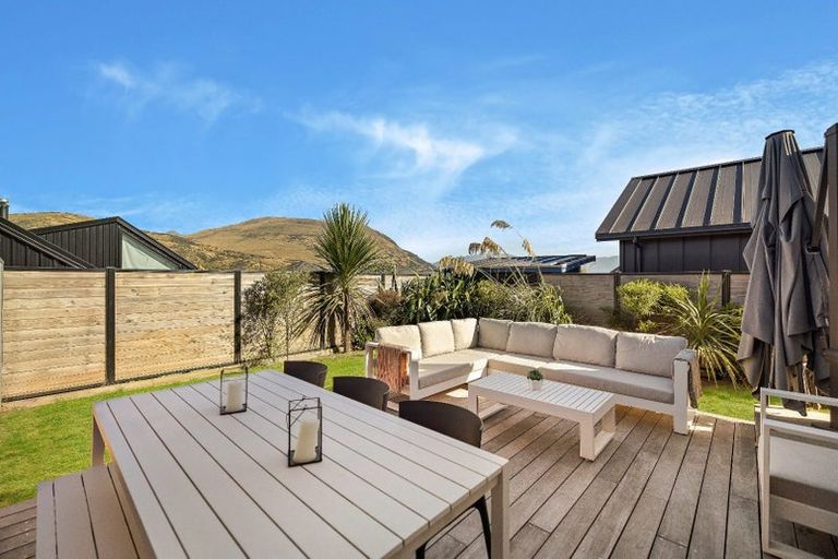 Photo of property in 13 Wheat Street, Jacks Point, Queenstown, 9371