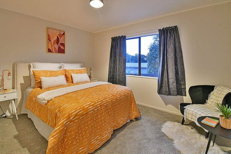 Photo of property in 2/226a Dominion Road, Red Hill, Papakura, 2110