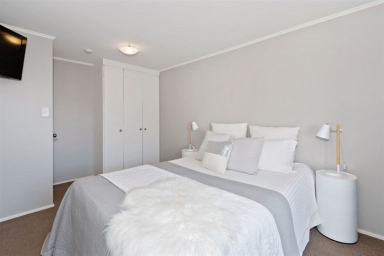 Photo of property in 7a Hidcote Place, Burnside, Christchurch, 8042