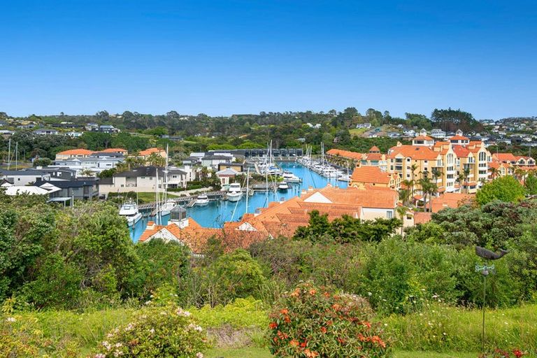 Photo of property in 60 Voyager Drive, Gulf Harbour, Whangaparaoa, 0930
