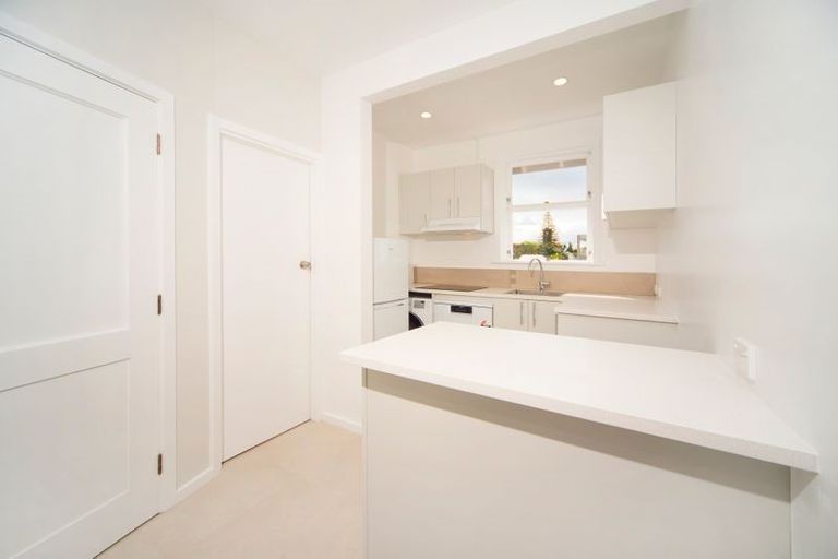 Photo of property in 1/14 Charisma Place, Randwick Park, Auckland, 2105