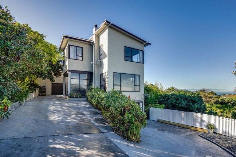 Photo of property in 17 Simla Terrace, Hospital Hill, Napier, 4110