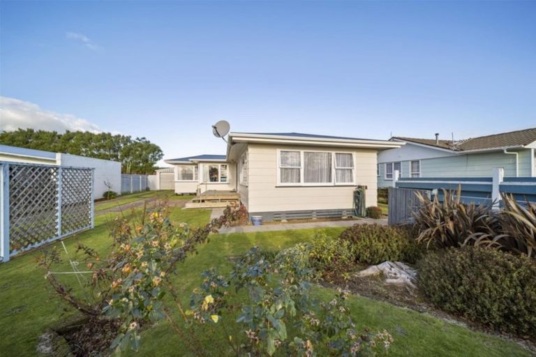 Photo of property in 6 Ngaio Place, Hawera, 4610