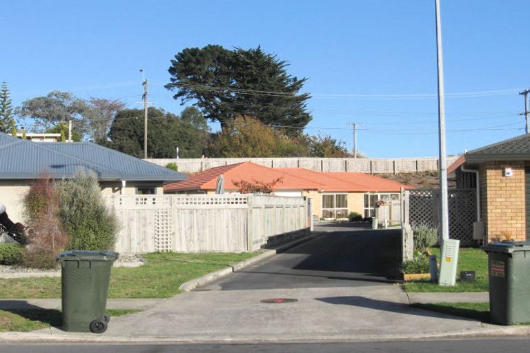 Photo of property in 18 Lorna Irene Drive, Raumati South, Paraparaumu, 5032
