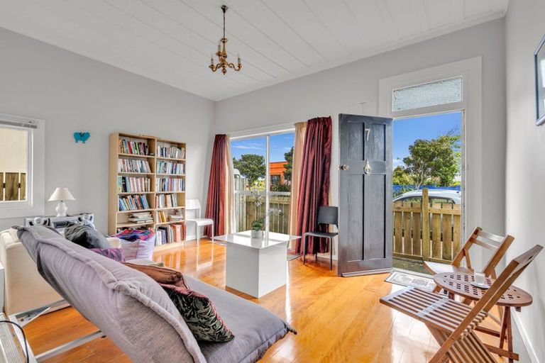Photo of property in 5 Ruawai Wharf Road, Ruawai, 0530
