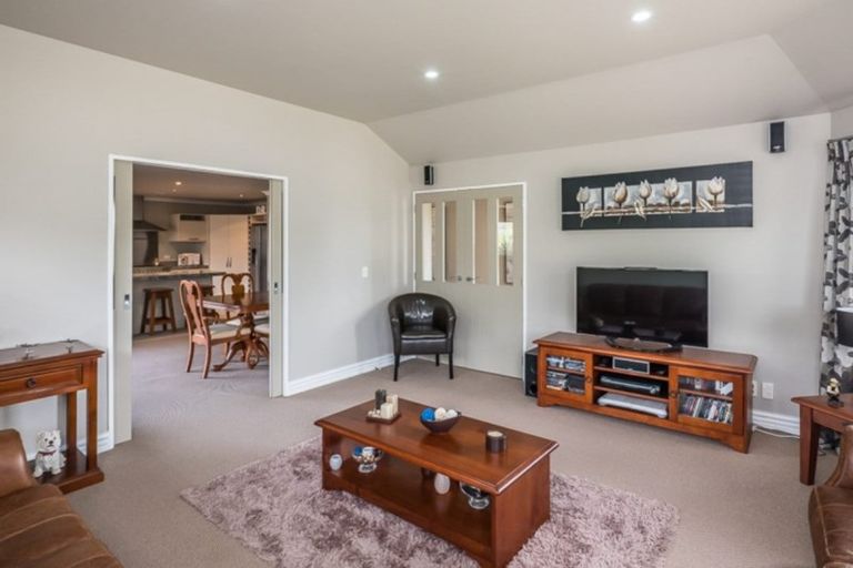 Photo of property in 6 Trusham Court, Paraparaumu, 5032