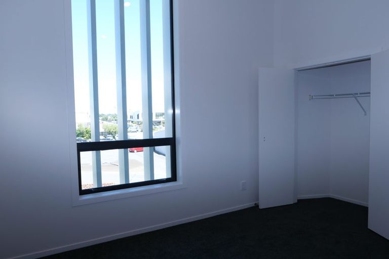 Photo of property in 43 Kamahi Place, Paraparaumu, 5032