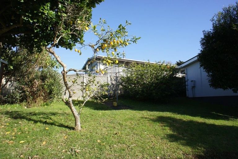 Photo of property in 44 Channel View Road, Campbells Bay, Auckland, 0630