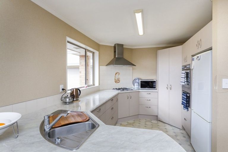 Photo of property in 50 Branigan Parade, Kelvin Grove, Palmerston North, 4414