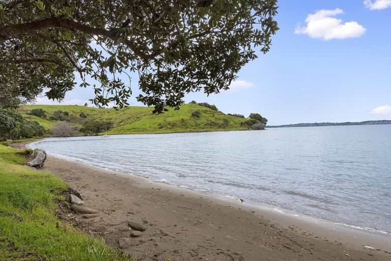 Photo of property in 80 Clinton Road, Tawharanui Peninsula, Matakana, 0986