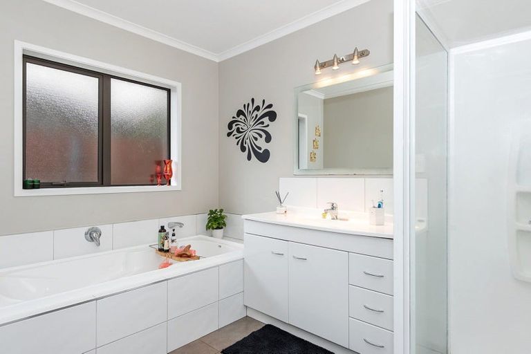 Photo of property in 3 Vantage Place, Flagstaff, Hamilton, 3210