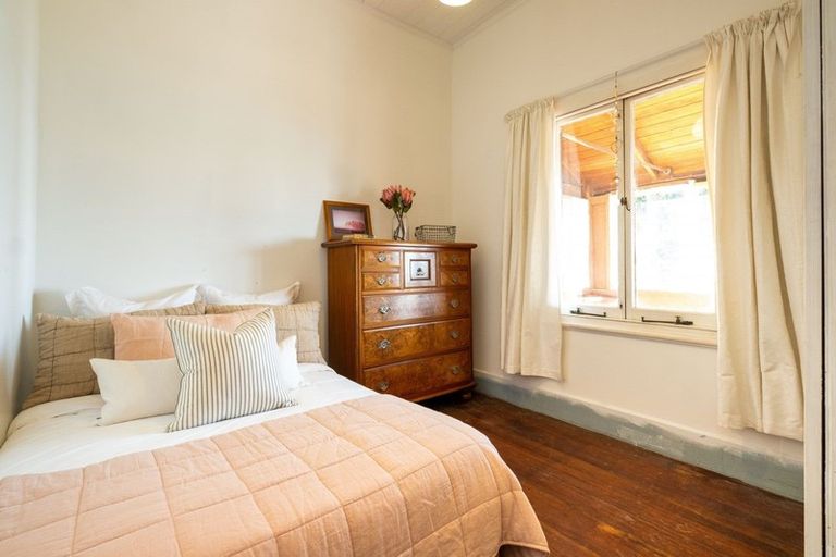 Photo of property in 33a Seapoint Road, Bluff Hill, Napier, 4110