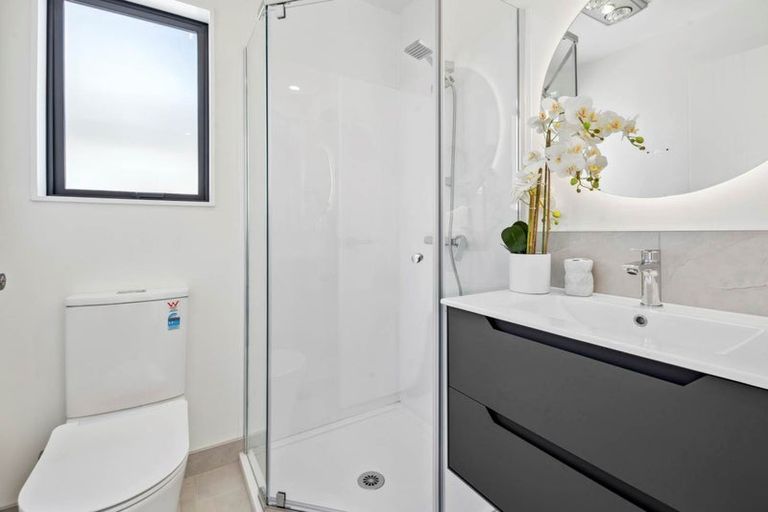 Photo of property in 67 Highland Park Drive, Botany Downs, Auckland, 2010