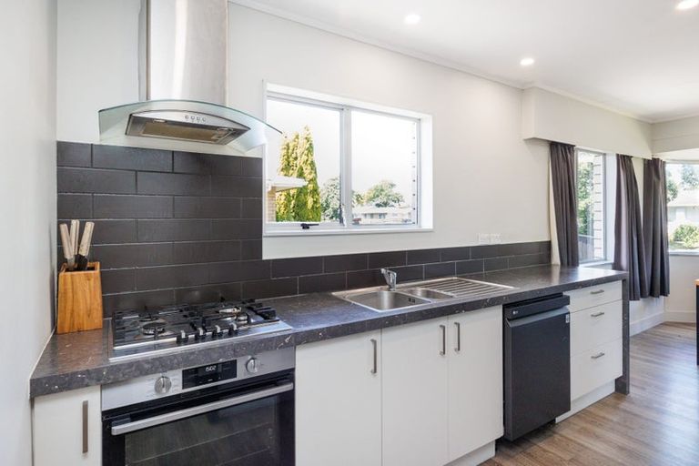 Photo of property in 108 Apollo Parade, Milson, Palmerston North, 4414