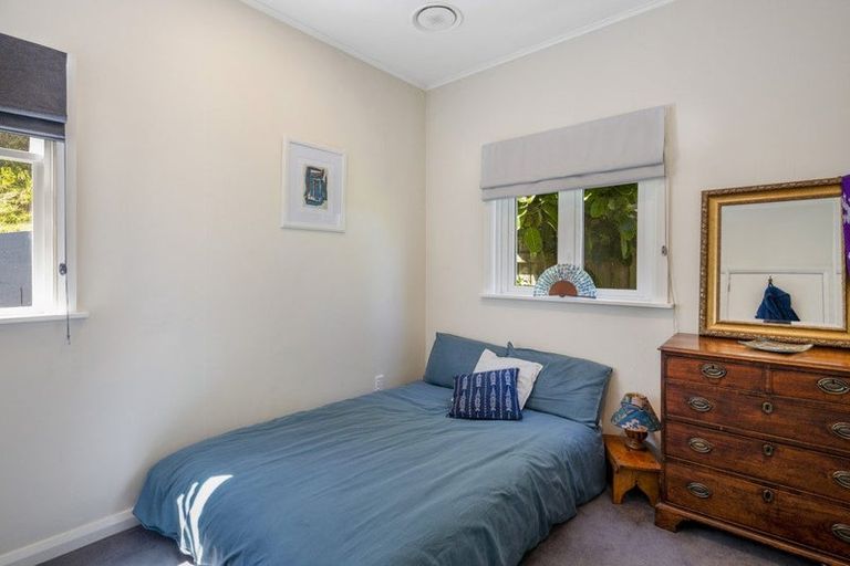 Photo of property in 47 Melbourne Road, Island Bay, Wellington, 6023