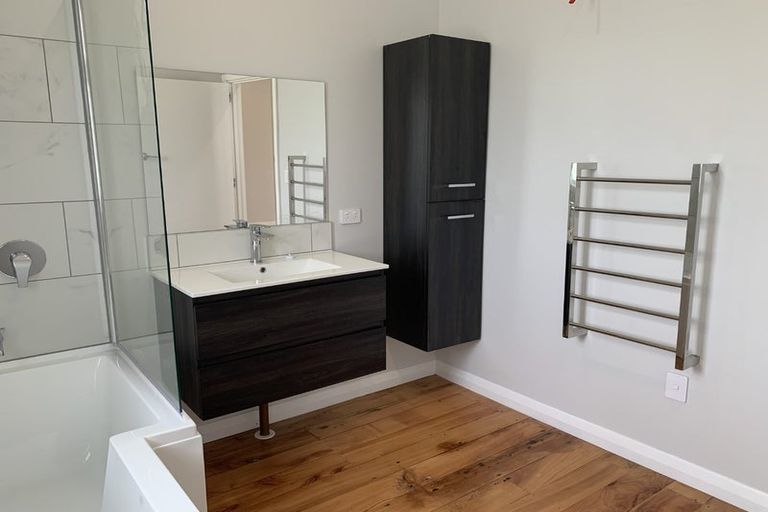 Photo of property in 74 Queenwood Road, Levin, 5510