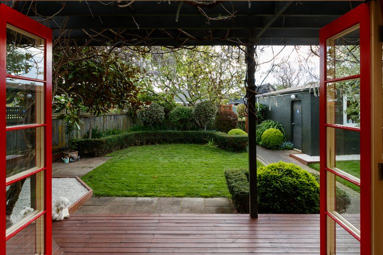 Photo of property in 21 Phoenix Avenue, Hokowhitu, Palmerston North, 4410