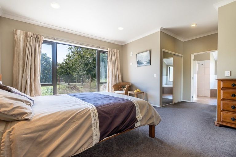 Photo of property in 104 Abergeldie Way, Cambridge, 3493