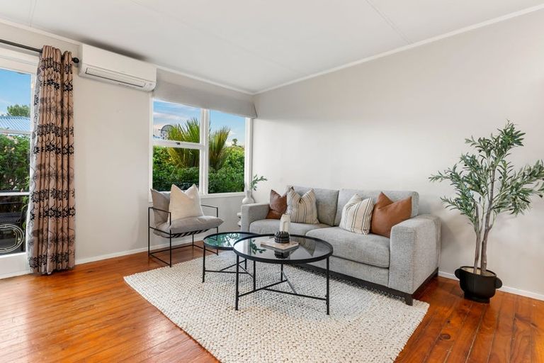 Photo of property in 2/25 Margaret Place, Milford, Auckland, 0620