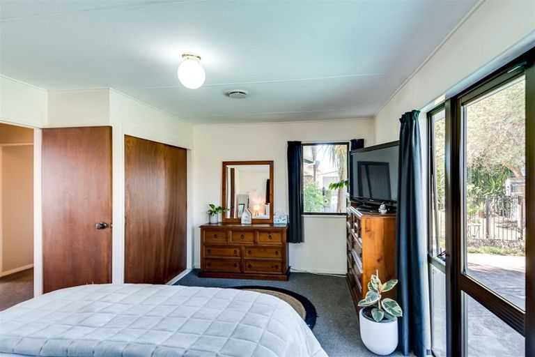 Photo of property in 1005a Heretaunga Street East, Parkvale, Hastings, 4122