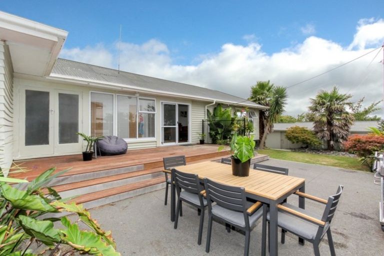 Photo of property in 3 Gordon Street, Glen Avon, New Plymouth, 4312