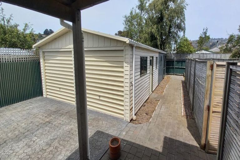 Photo of property in 60 Sandwich Road, Beckenham, Christchurch, 8023