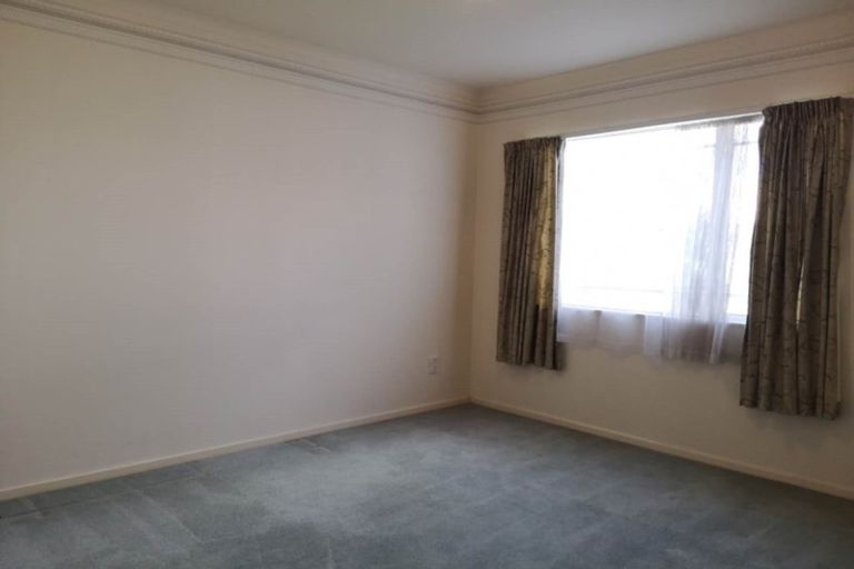 Photo of property in 2 Te Hoe Grove, Pinehill, Auckland, 0632