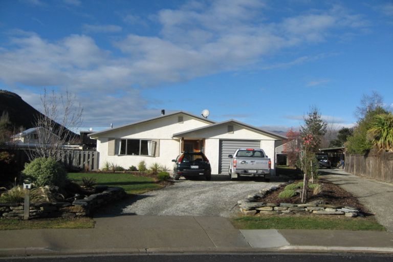 Photo of property in 9 Achilles Place, Wanaka, 9305