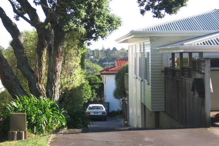 Photo of property in 18 Rutherford Terrace, Meadowbank, Auckland, 1072