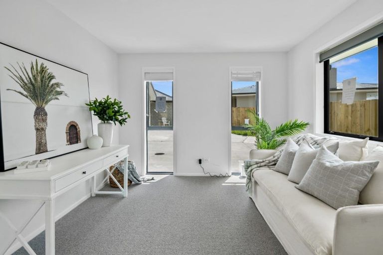 Photo of property in 11 Te Rehutai Rise, Welcome Bay, 3112