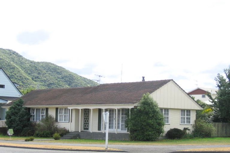 Photo of property in 17 California Drive, Totara Park, Upper Hutt, 5018