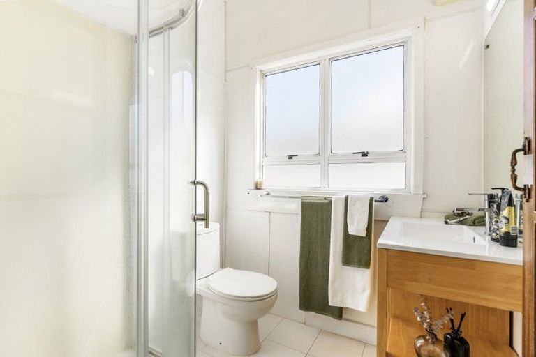 Photo of property in 1/43 Rimu Street, New Lynn, Auckland, 0600