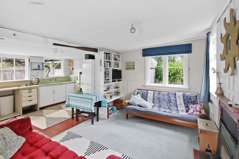 Photo of property in 71 Rua Avenue, Waitarere Beach, Levin, 5510