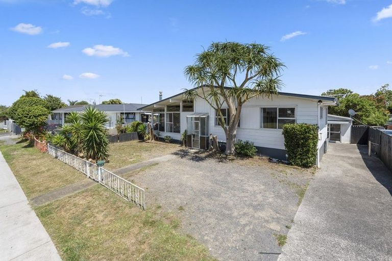 Photo of property in 35 Fairlight Place, Manurewa, Auckland, 2102