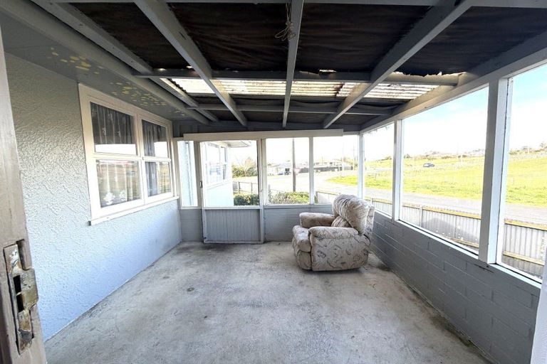 Photo of property in 6 Ranfurly Street, Waitara, 4320