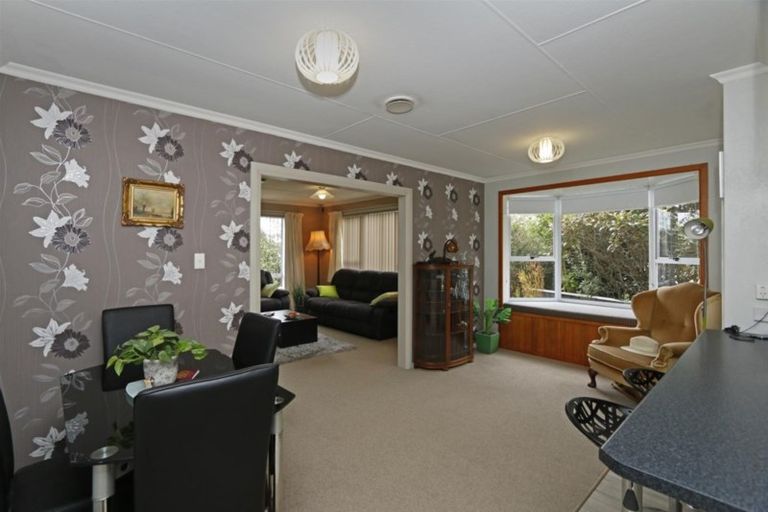 Photo of property in 5 Whitcombe Road, Opunake, 4616
