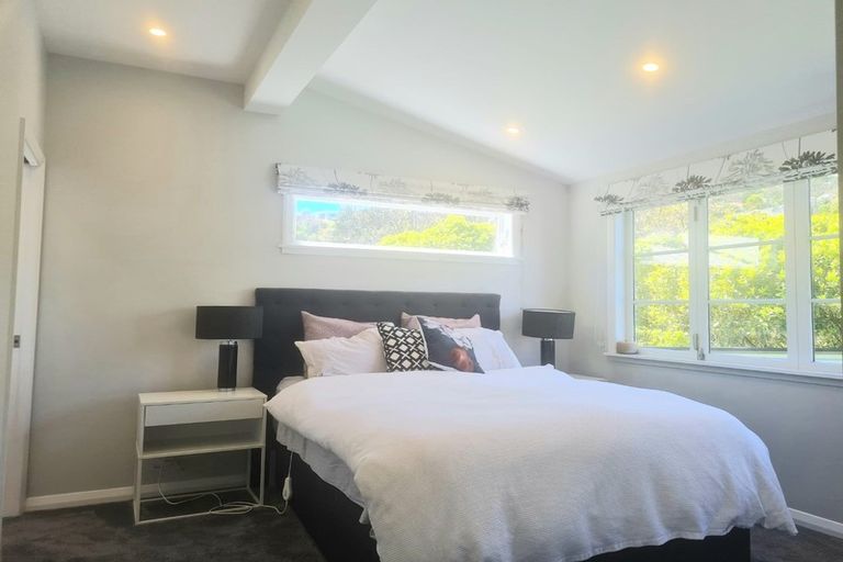 Photo of property in 8 Omar Street, Khandallah, Wellington, 6035