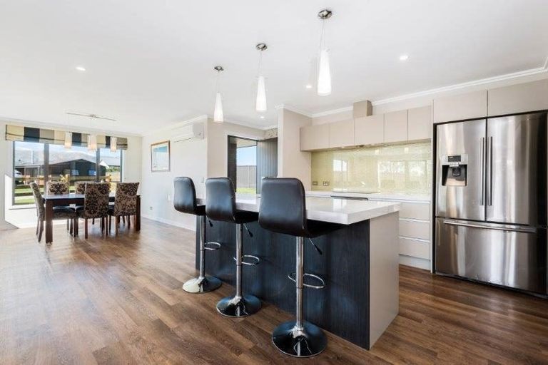 Photo of property in 16 Alice Burn Drive, Luggate, Cromwell, 9383