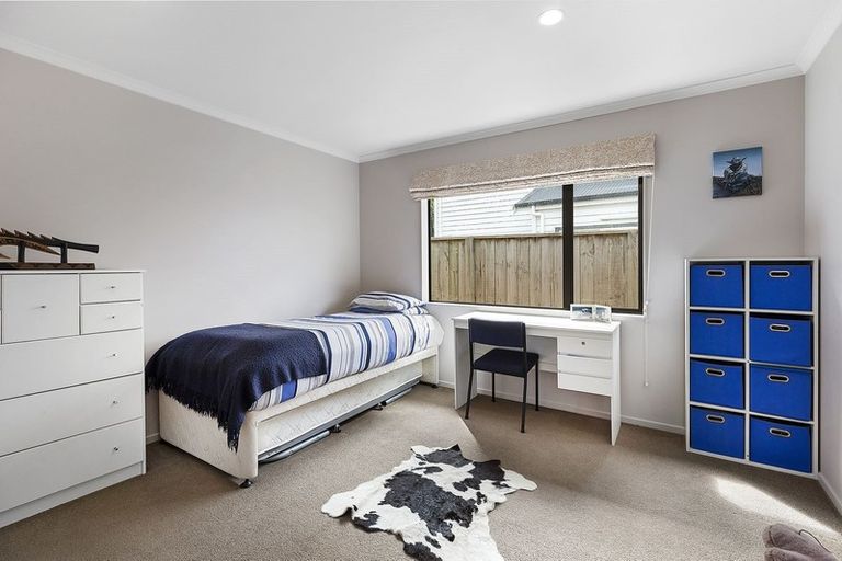 Photo of property in 159 Woodman Drive, Tawa, Wellington, 5028