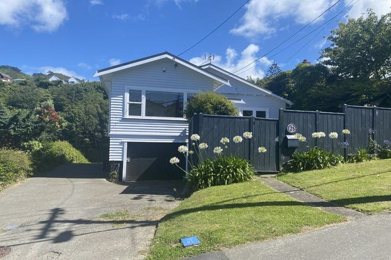 Photo of property in 25 Omar Street, Khandallah, Wellington, 6035