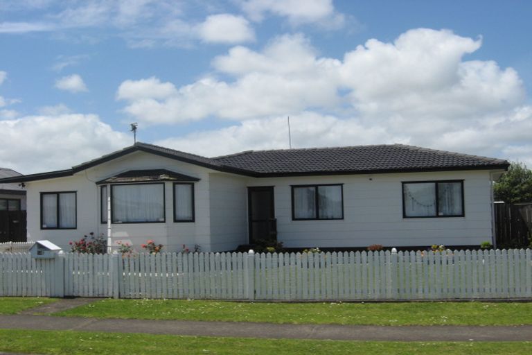 Photo of property in 127 Maplesden Drive, Clendon Park, Auckland, 2103
