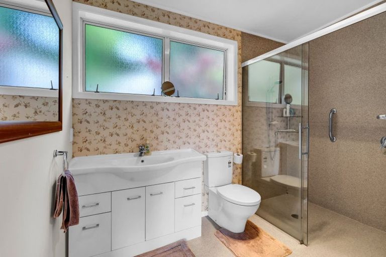 Photo of property in 335c Devon Street West, New Plymouth, 4310